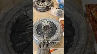 Miniature : On change l’embrayage du Land ⚙️