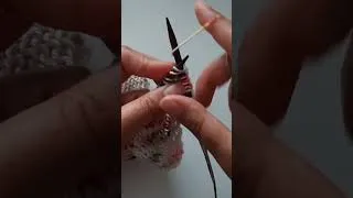 Miniature : COURS DE TRICOT | Un rang de mailles ajourées avec des jetés