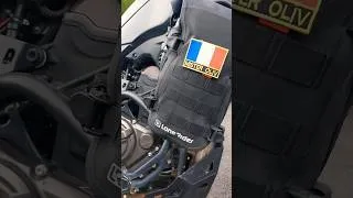 Miniature : Quand tu scratches tes nouveaux écussons sur tes Minibags Lone Rider 🤩🤩