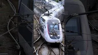 Miniature : Quand un TGV se tortille dans les aiguilles !