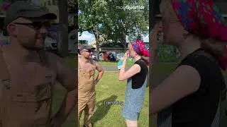 Miniature : Un van partage l’amour de la musique techno au parc Victoria
