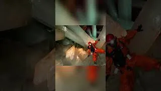 Miniature : LA GROTTE DE CRISTAL MORTELLE : le LIEU OÙ L’HUMAIN NE SURVIT PAS ! #danger #shorts