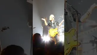 Miniature : Jean-Louis AUBERT "soulève" le public au Zénith !