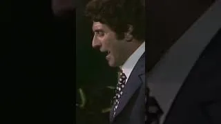 Miniature : Gilbert Bécaud "Le gitan qui rit tout le temps"