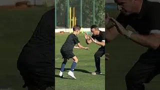 Miniature : Exercice de réactivité pour le #football #footballshorts #footballskills