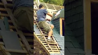 Miniature : Crafting a Slate Round Valley #Roofing