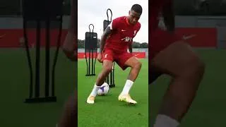 Miniature : Reizinho signe à Liverpool 😮🤑
