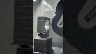 Miniature : Precision Machining in Action: CNC Milling Metal Parts