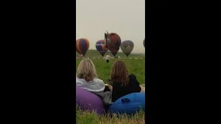 Miniature : 29 hot air balloons take to the skies near Almaty