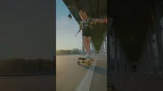Miniature : Dancing in Paris 🇫🇷🛹 @natascharogers #longboard #longboarding