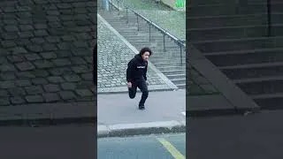 Miniature : 🔥 Process d'@itami.180baroverletruc à Montmartre !