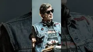Miniature : Hommage à Kavinsky 👏🏻🕊 #kavinsky #music #dj #electronicmusic #frenchdj #internationalmusic