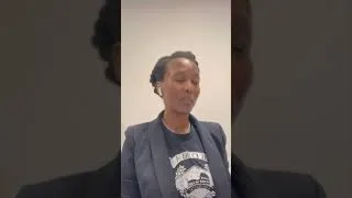 Miniature : Une femme m’a dit que porter mes cheveux ainsi ne faisait pas coiffée 😳😤