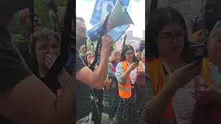 Miniature : Le BHV débraie