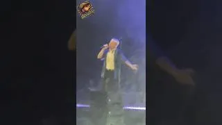 Miniature : MACKLEMORE a mis le feu malgré la pluie présente au festival Golden Coast ce dimanche 5 septembre 26