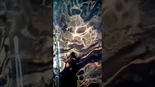 Miniature : #SHORT Résultat Final Toile 🎨 LA PEINTURE SE VERSE SEULE 🎨