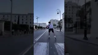 Miniature : مناورات خطيرة من مراهقين في طريق عام في الجزائر الوسطى Rollers Rouleurs