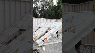 Miniature : En 1 minute la charpente est monté! #construction #charpentier #garage