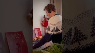 Miniature : 🎄 HAPPY HOLLYDAYS 🎄 #christmas #christmashitsong #xmas #christmasmusic #christmasplaylist