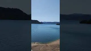 Miniature : Vue du barrage, le Lac du Salagou!