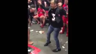 Miniature : Le Pilou de Mourad Boudjellal dans les vestiaires du RCT après la finale de Champions Cup