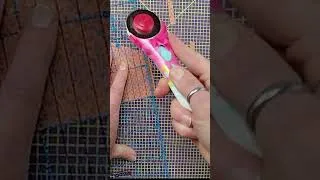 Miniature : Mal aux Mains en Coupant ? Voici Comment Utiliser Ton Cutter Rotatif Sans Souffrir ! #patchwork