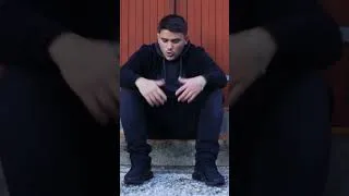 Miniature : On connait tous les codes: argent, drogue et armes à feu🔴
