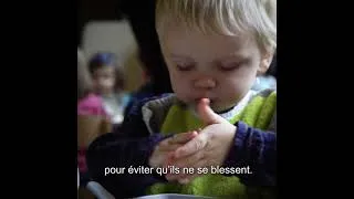 Miniature : People and Baby - Mon enfant veut tout faire comme moi, est-ce normal ?