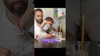 Miniature : Pourquoi le crayon disparaît dans l’eau ? | Une expérience étonnante de réfraction