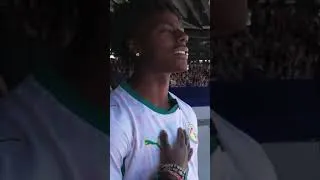 Miniature : Le streamer américain a tenté de chanter l’hymne français avec un maillot du Sénégal 😂