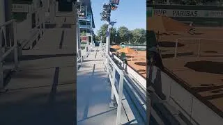 Miniature : entraînement 30min à 4 sur le terrain. c'est bondé comme dans les années '80