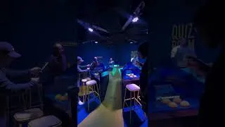 Miniature : Best Group Activity in London? 🏆 Experience Quiz Room!