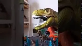 Miniature : Lex le T-Rex : "Moi j'pense la question elle est vite répondue !"