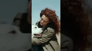 Miniature : 🐾 10 gestes qui brisent la confiance de votre chien #1 : Le forcer quand il a peur #shorts