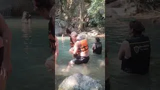 Miniature : Prêts pour la baignade à Erawan ? 💦🇹🇭