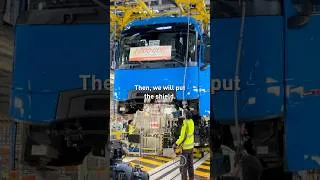 Miniature : Inside a Truck Factory: 115 Trucks Built Every Day