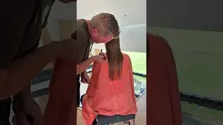 Miniature : Quand ton coiffeur, c'est ton MAÇON 😱 #diy #shorts #funny