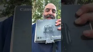 Miniature : Vide grenier, un Appareil photo à 600 € 1jeu ps5 un autre appareil photo pour un lot de 10 euros