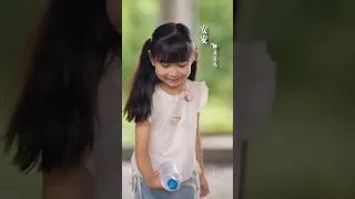 Miniature : Menininha de 5 anos enfrenta o CEO: “Salve a mamãe!” — ele percebe que é sua filha perdida