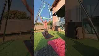 Miniature : Séance n°4 de yoga aérien — aerial yoga en timelapse 🧘‍♂️ Je retrouve peu à peu mes repères dans le