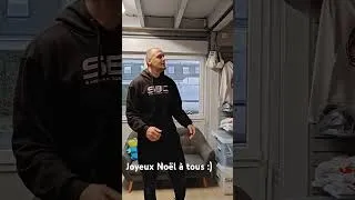 Miniature : Le coup de poing forain de Noël #mma #ufc #boxing #boxe #fighter #kickboxing #samurai #combat