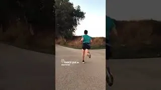 Miniature : UNE JOGGEUSE QUI FAIT DU VÉLO ! NIMP 🤣#running #cycling #runner #training #run