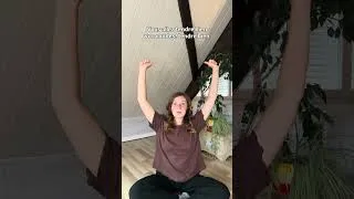 Miniature : Dissous tout ce qui te freine avec cet exercice de Kundalini Yoga