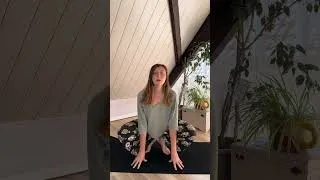 Miniature : 3 techniques de Kundalini Yoga pour te recharger en énergie ⚡️