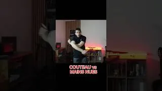 Miniature : couteau vs mains nues