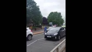 Miniature : Un homme est renversé par son moniteur d'auto école