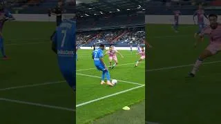 Miniature : A.Diakité ➡️ L.Rajot 😍🔥🏟️ #shortsfootball #footballshorts #youtubeshorts #smcaen