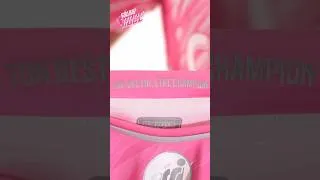 Miniature : 🆕🫡🌸 Notre Soldat Rose, Raphaël Poulain, vous détaille nos ✌️ premiers maillots !