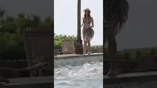 Miniature : A BIGGER SPLASH | Extrait