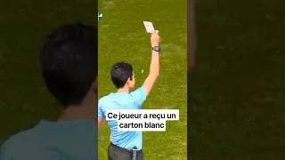 Miniature : le 1er joueur qui a reçu un carto blanc #bayern #football #cartonrouge #cartonjaune #arbitrage